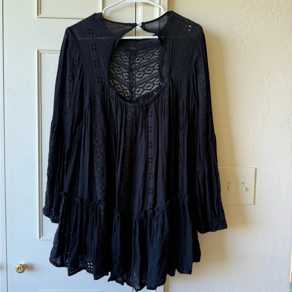 NWOT Free People Kiss Kiss black embroidered lace tunic top XS - Picture 7 of 7